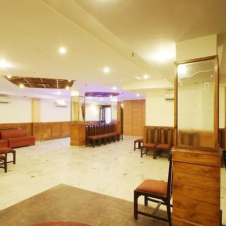 The Crest Inn Delhi  Bagian luar foto