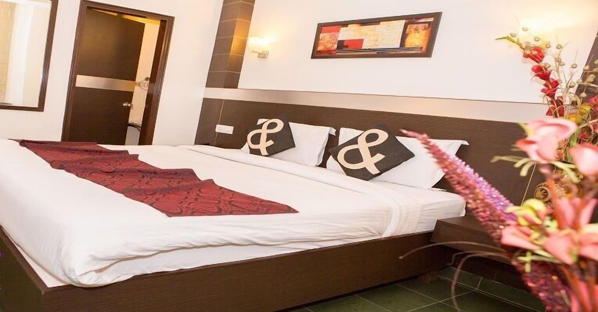 The Crest Inn Delhi  Bagian luar foto