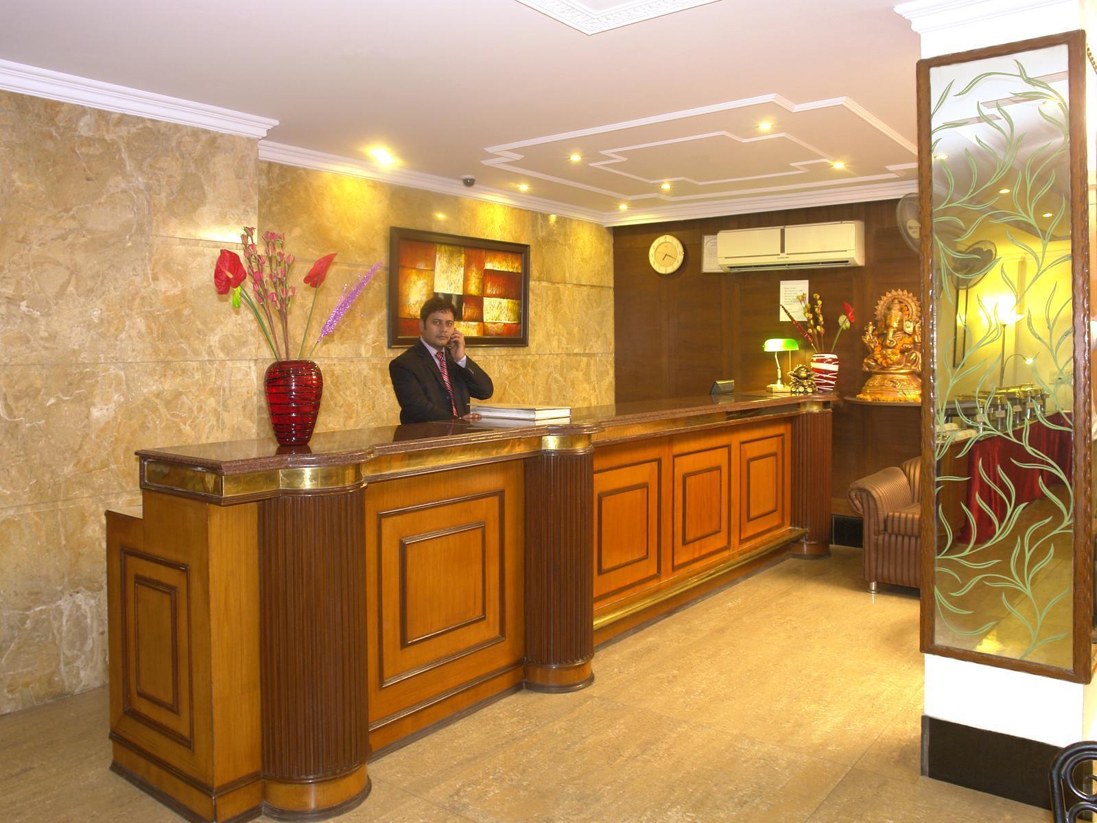 The Crest Inn Delhi  Bagian luar foto