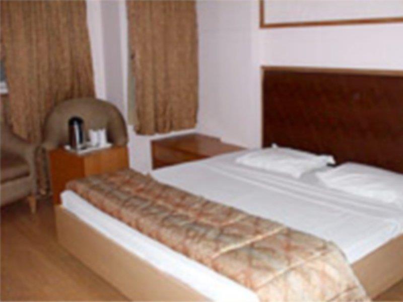 The Crest Inn Delhi  Bagian luar foto