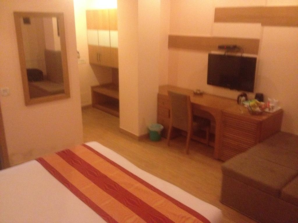 The Crest Inn Delhi  Bagian luar foto
