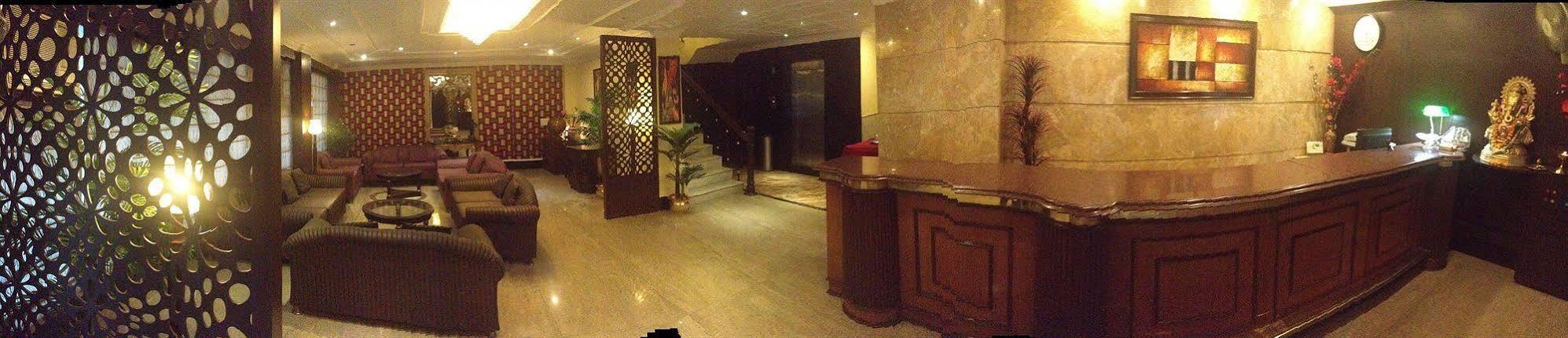 The Crest Inn Delhi  Bagian luar foto